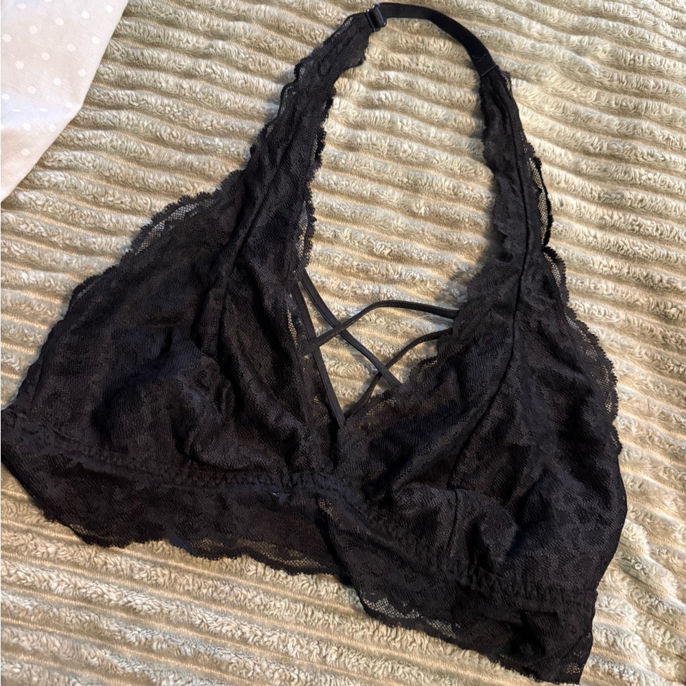 VS PINK Halter Lace Bralette // Large